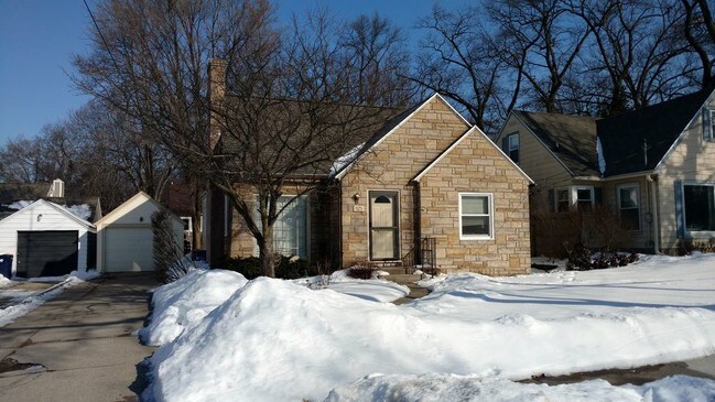 Building Photo - 1 Bed 1 Bath in Alger Heights