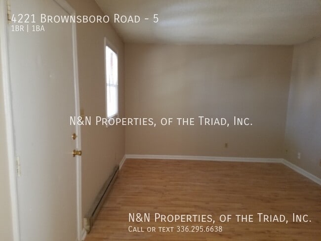 Building Photo - 4221 Brownsboro Rd