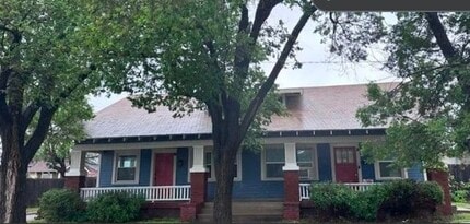 Building Photo - 110 SE 22nd Ave