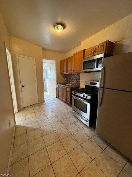 Primary Photo - 712 E 27th St