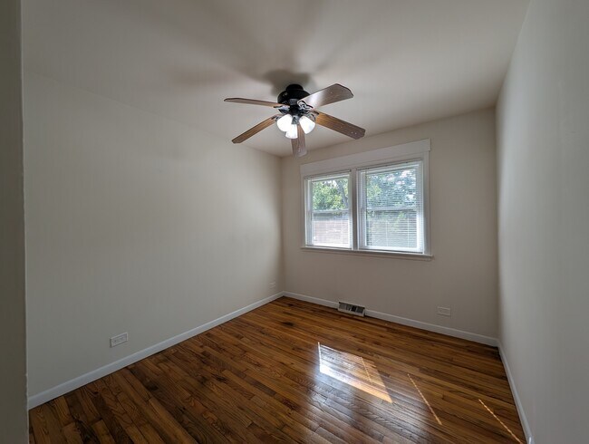 Foto del edificio - 4329 Sterling Rd