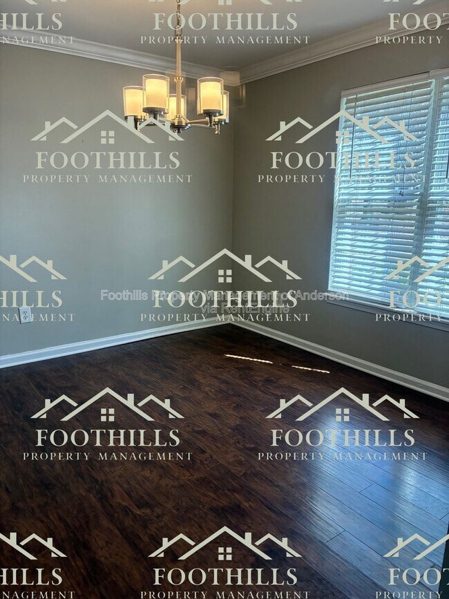 Foto del edificio - 115 Crosscreek Dr