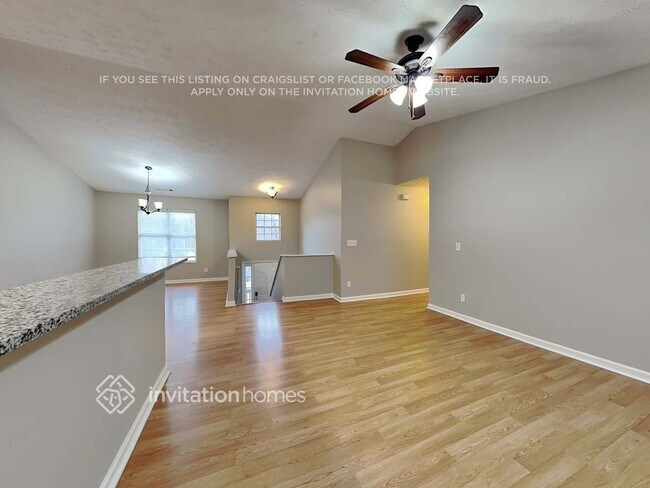 Foto del edificio - 8445 Deliah Way