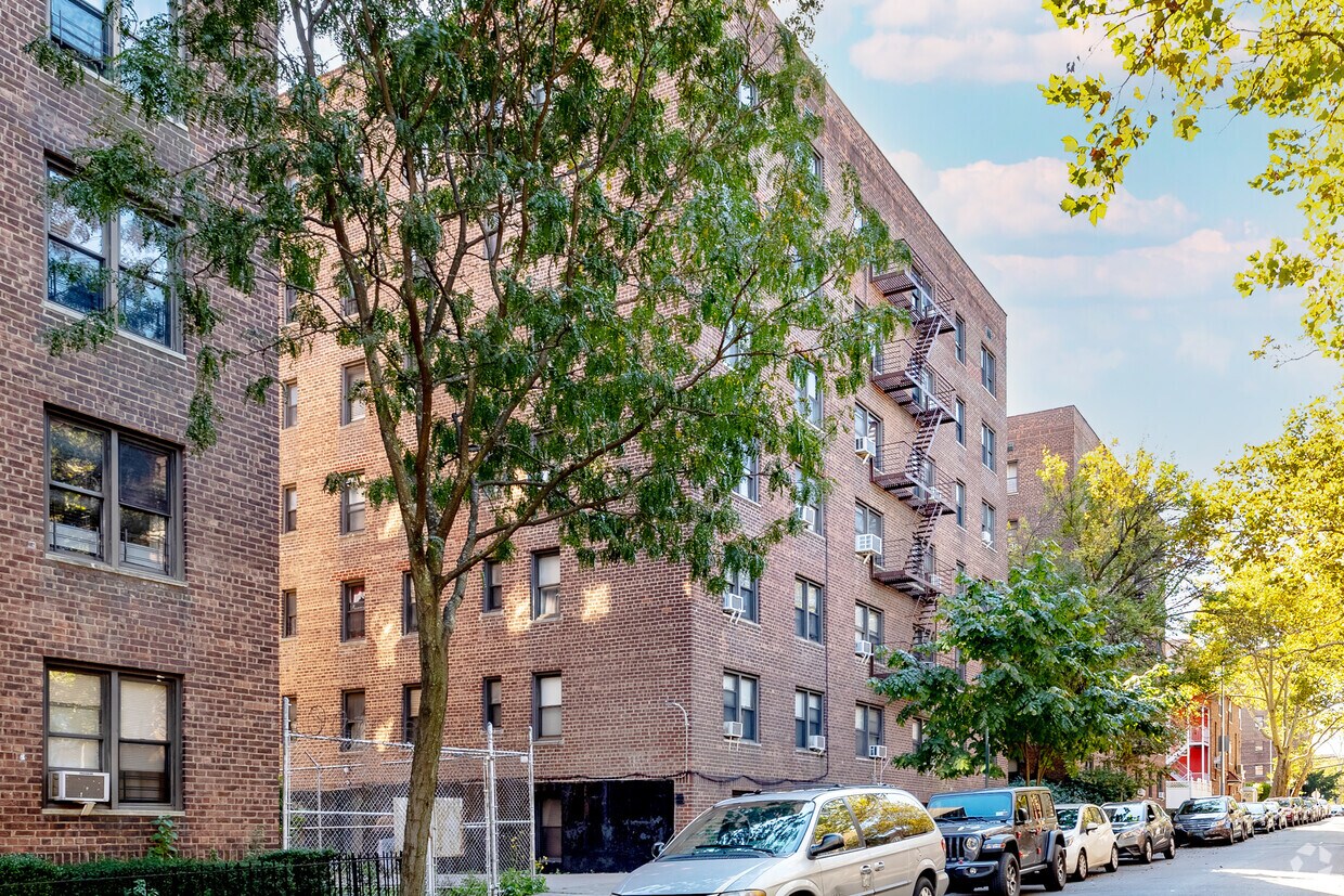 102-18 64th Avenue - 10218 64th Ave