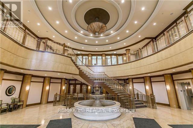 Photo du bâtiment - 80 Harrison Garden Blvd