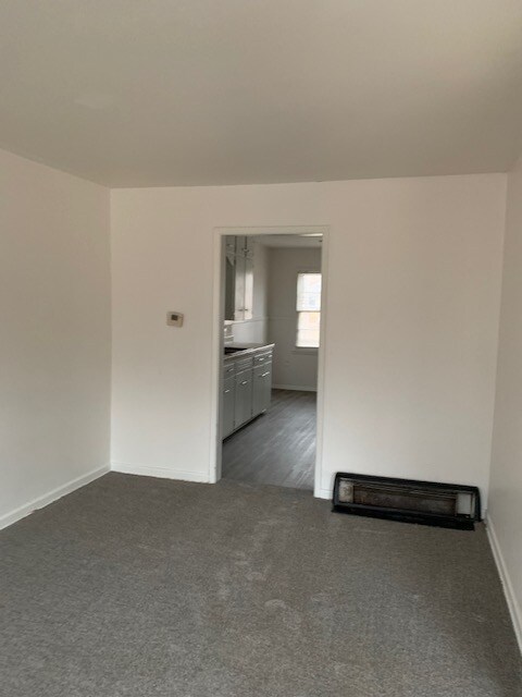 Foto del edificio - Charming 2-Bedroom Duplex in Wichita with Spacious Layout