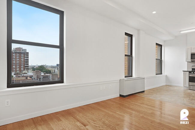 Building Photo - 33 Lincoln Rd