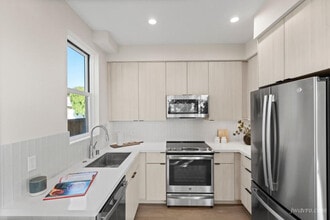 Building Photo - 255 Gellert Dr