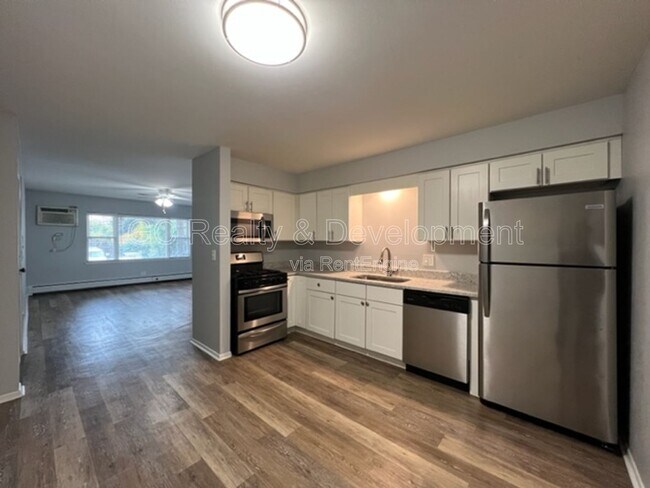 Foto del edificio - 312 N Warwick Ave