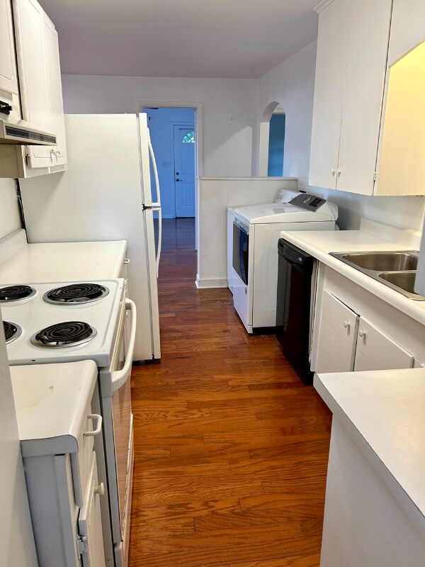 Building Photo - 2178 N Shiloh Dr