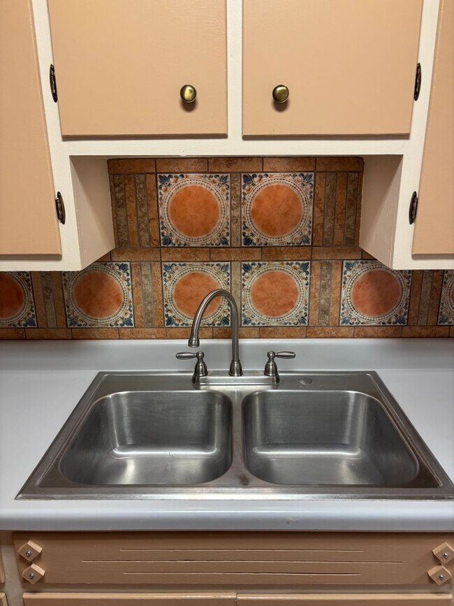 Foto del edificio - NEWLY REMODELED 1 BED 1 BATH