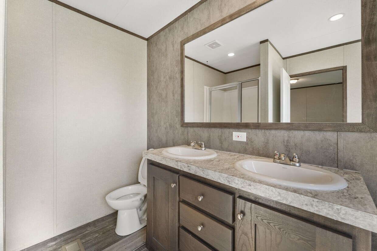 Foto del edificio - Beautiful 3 Bed, 2 Bath Home in Azle with ...
