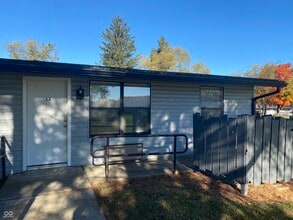 Building Photo - 2000 Indianapolis Rd