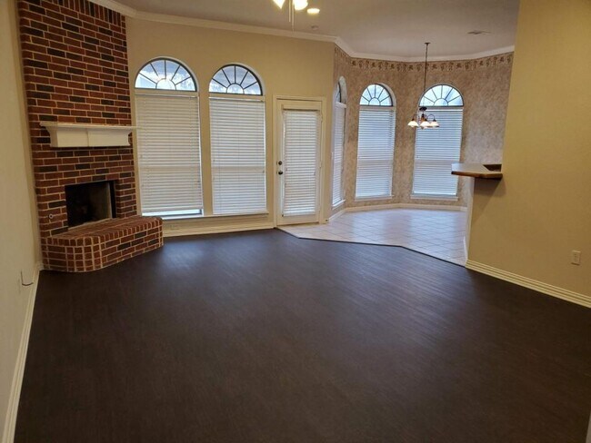 Building Photo - 409 Jessie Dr