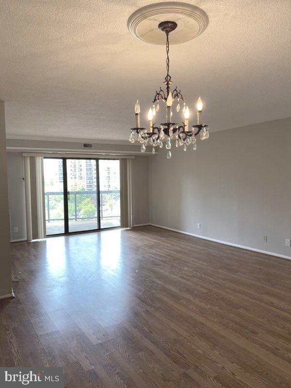 Foto del edificio - 8380 Greensboro Dr