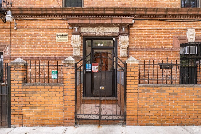 Building Photo - 166 Cornelia St
