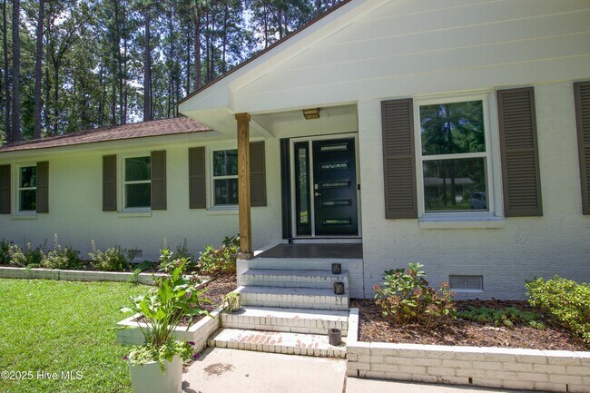 Foto del edificio - 906 N Glenwood Trail