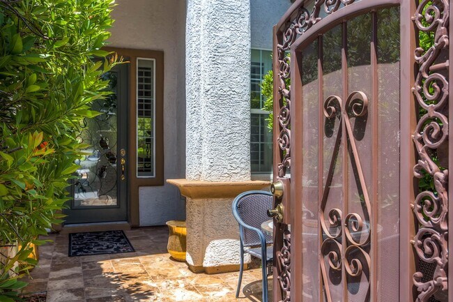 Foto del edificio - 9816 Masterful Dr