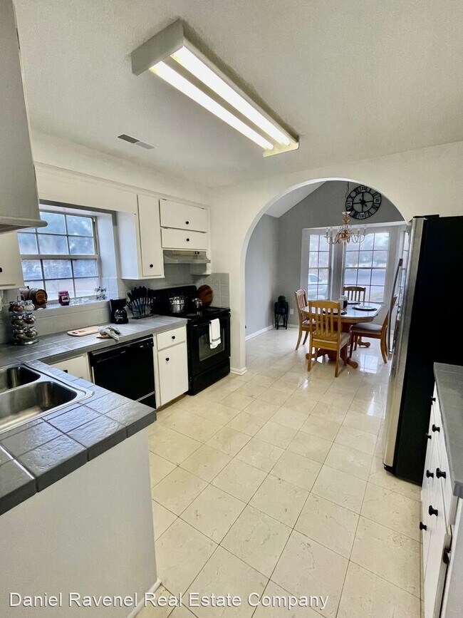 Foto del edificio - 3 br, 2 bath House - 2388 River Park Way