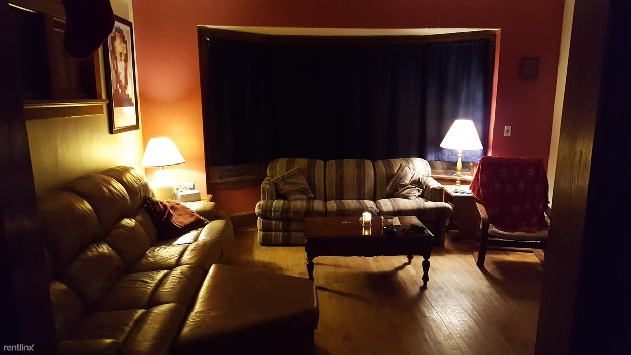 Foto principal - 3256 N Oakland Ave