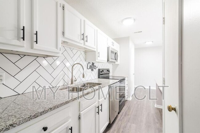 Building Photo - 6158 Meadow Rose Ln