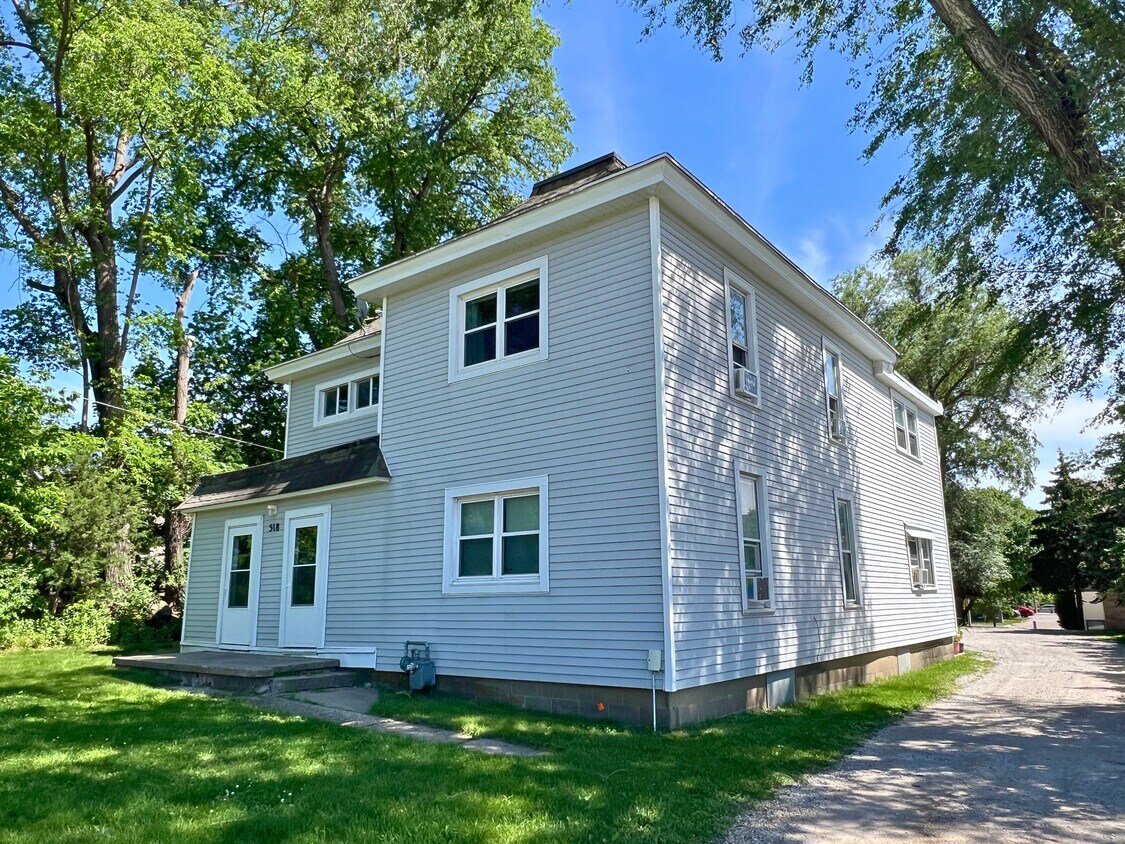 518 S 3rd St Unit 3, Ames, IA 50010 Condo for Rent in Ames, IA