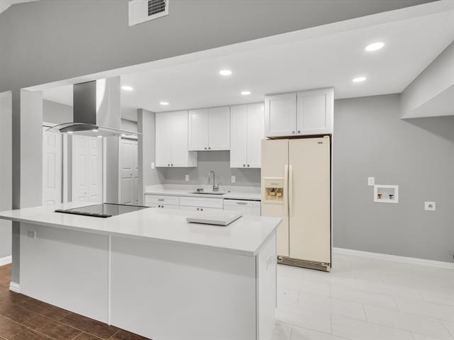 Foto del edificio - 1224 Meadowcrest Dr