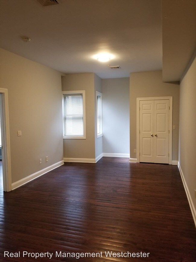 Building Photo - 31-37 Spring St