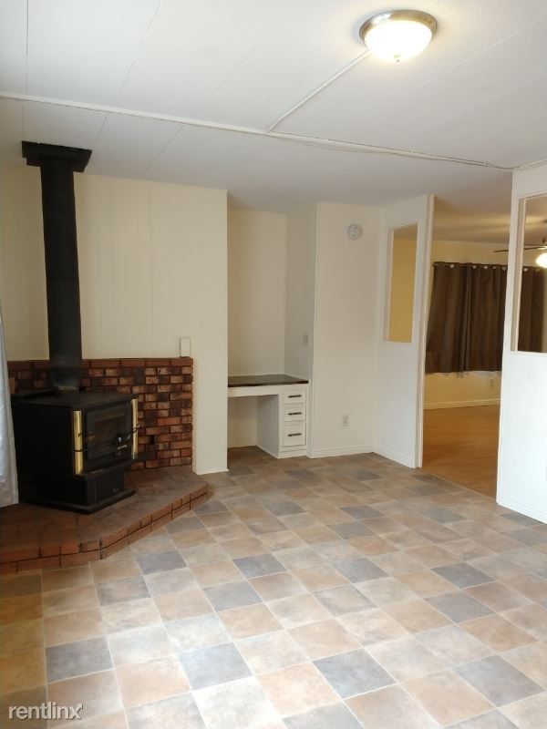 Building Photo - 5 br, 2 bath Apartment - 115 S 600 W A Unit A