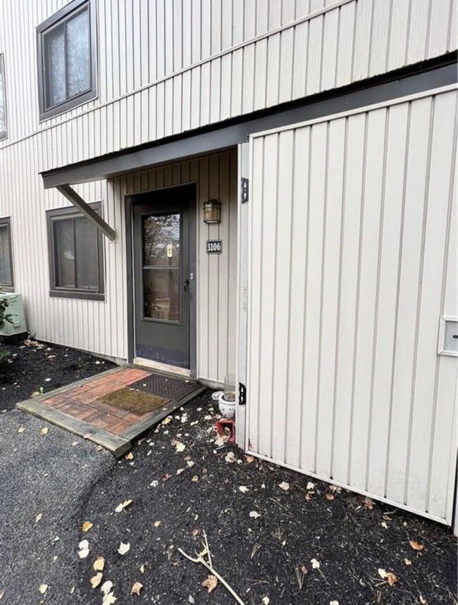 Building Photo - 3106 Pine Cone Ct