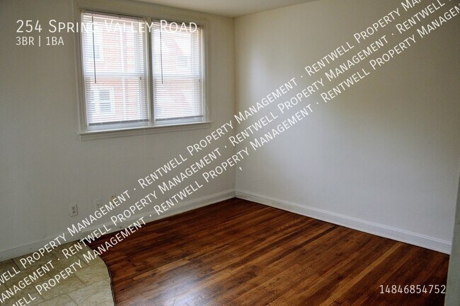 Foto del edificio - 3BR 1BA Townhome, Darby, PA September 1st ...