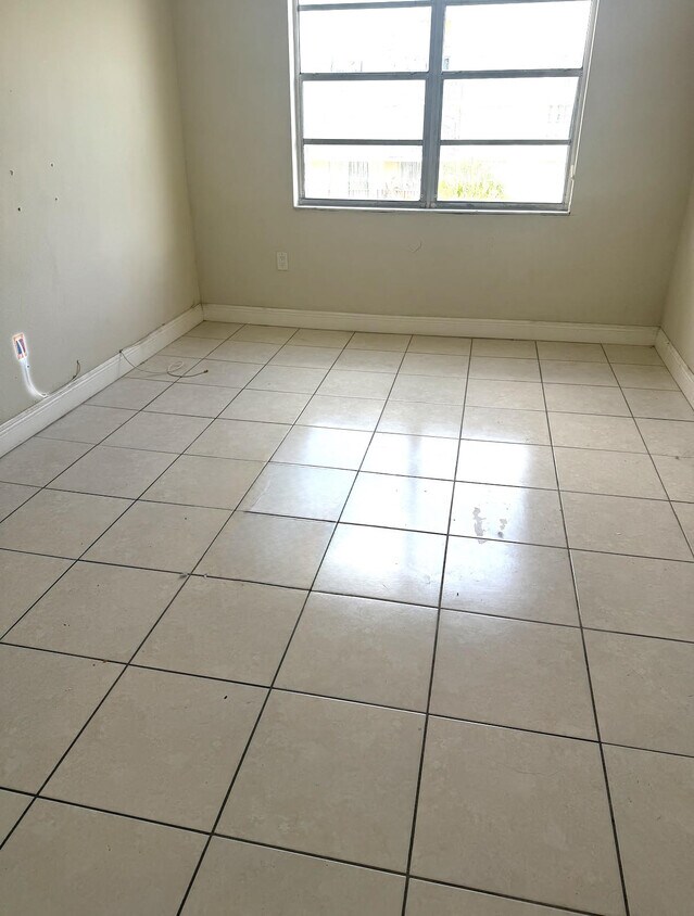 Foto del edificio - 9320 Fontainebleau Blvd