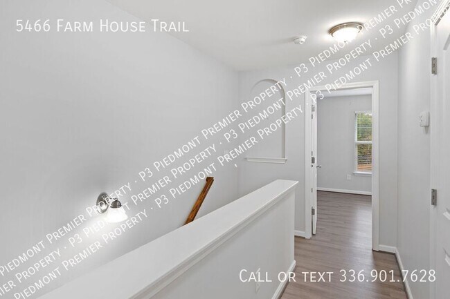 Foto del edificio - 5466 Farm House Trail