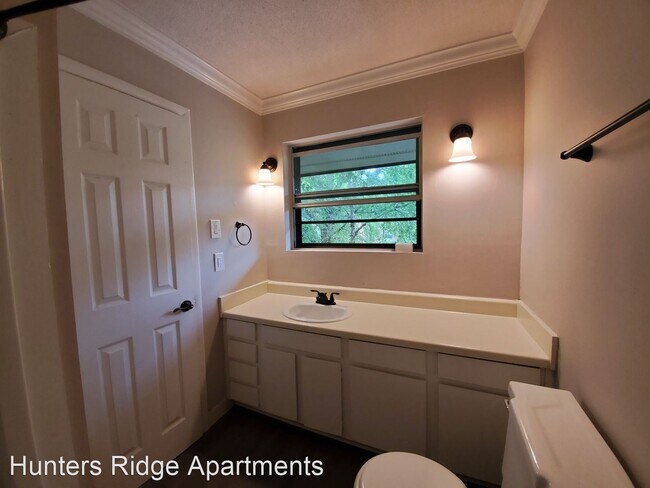 Building Photo - 2 br, 1.5 bath House - 2320 Colony Drive SW