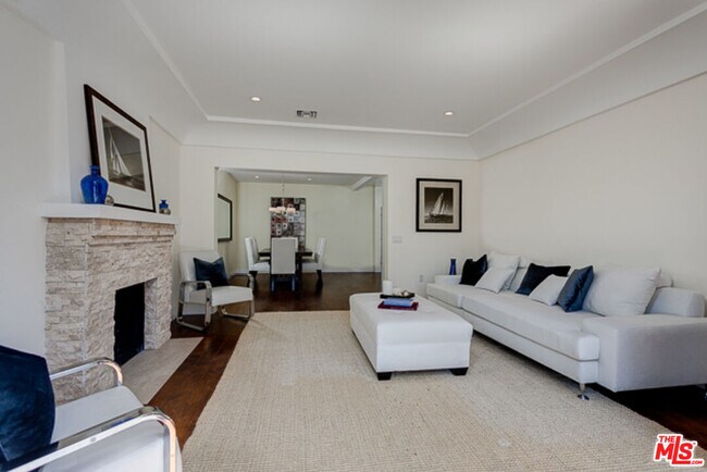 Foto del edificio - 831 S Curson Ave