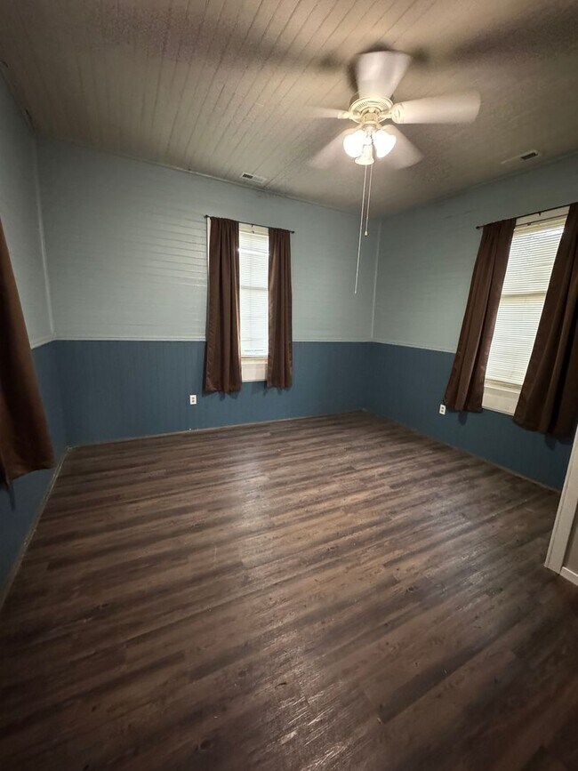 Foto del edificio - 516 Mountain St NW