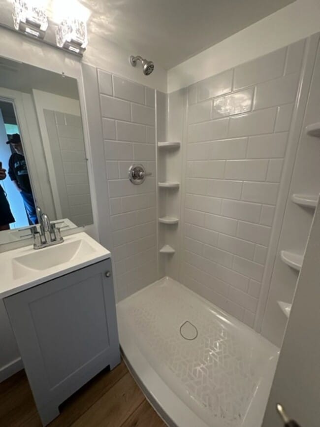 Building Photo - 15801 Larch Way