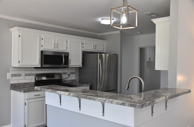 Building Photo - 13624 Quixley Ln