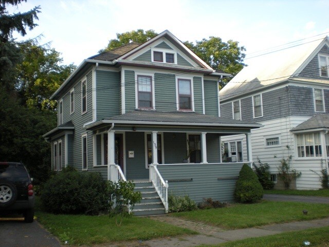 Foto del edificio - 135 Roney Rd