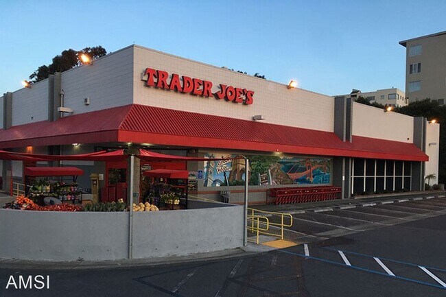 Foto del edificio - 2 br, 2 bath House - 28 Leona Terrace