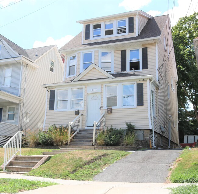 218 Berkeley Ave, Bloomfield, NJ 07003 House Rental in Bloomfield, NJ