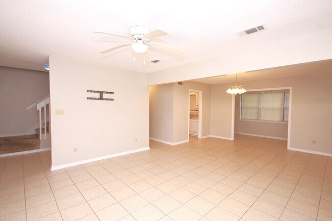 Building Photo - Charming West Pensacola Townhome – 2BR/2BA...