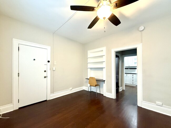 Building Photo - 126 Mendoza Ave