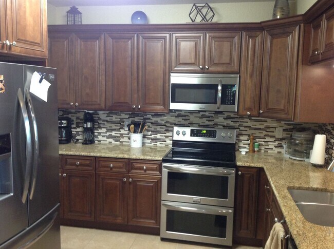 Foto del edificio - 2 BR 2 full baths and 1 half bath condo wi...