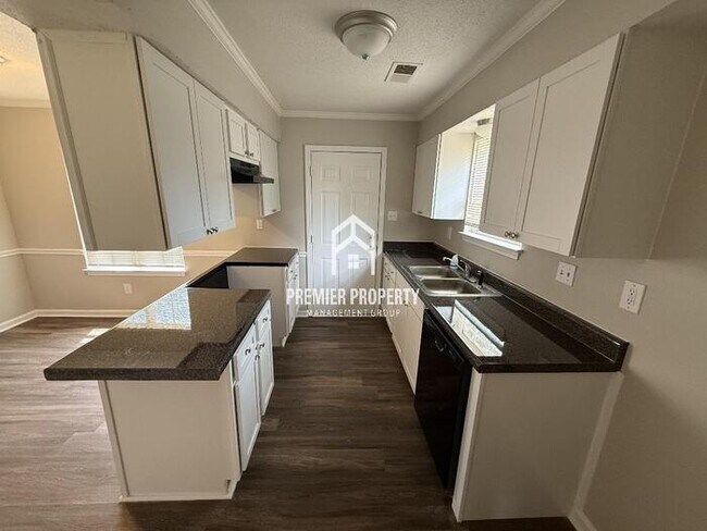 Building Photo - 4355 Rosswood Dr