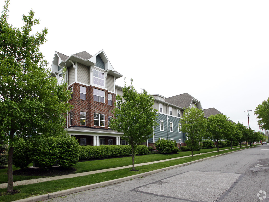 Building Photo - Steeplechase