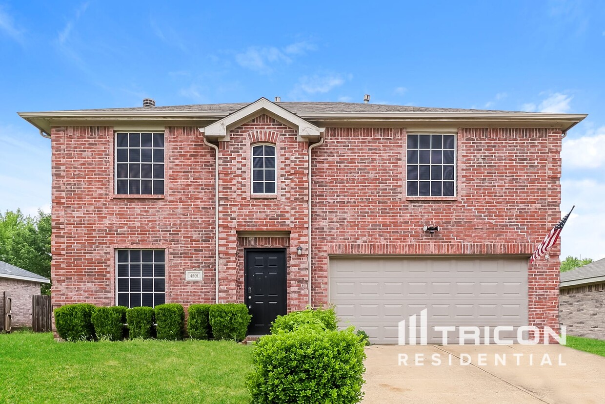 Foto principal - 4501 Ashbury Ln