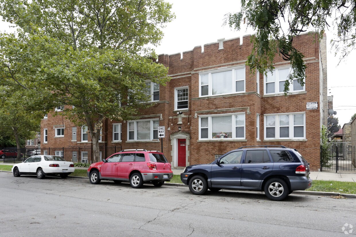 Building Photo - 1356 N Lorel Ave