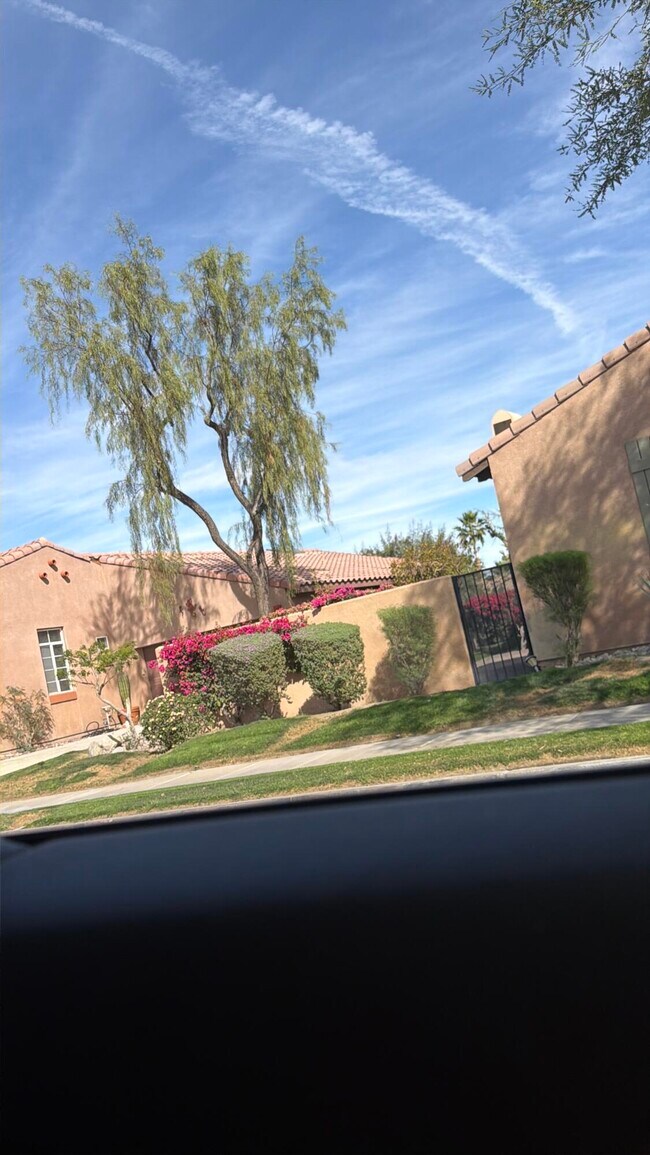 Foto del edificio - 47780 Sumac St