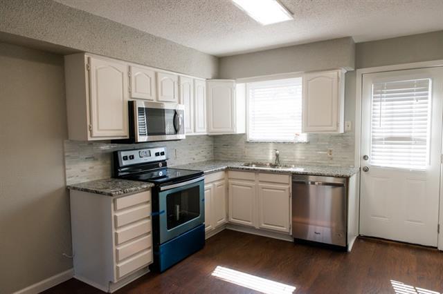 Foto del edificio - 1412 Hawthorne Ln